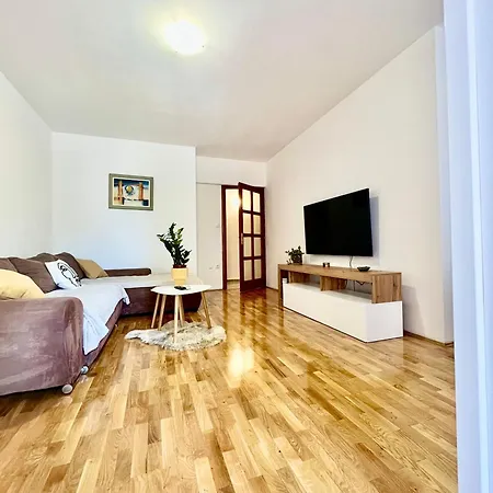 With Private Parking , Daire