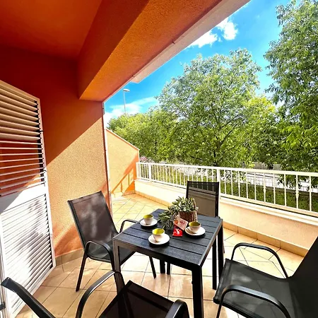 Daire With Private Parking ,