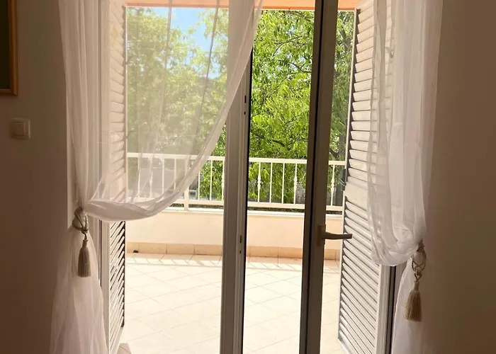 Daire With Private Parking , *