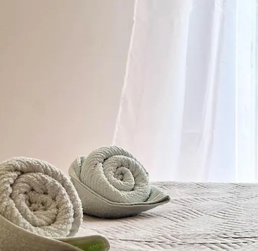 With Private Parking , Daire *