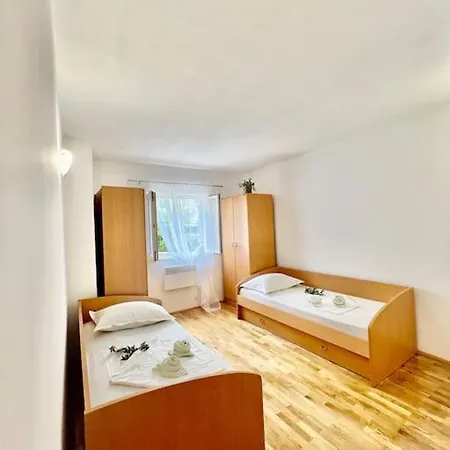With Private Parking , Apartamento