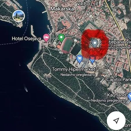 Apartamento With Private Parking , Makarska