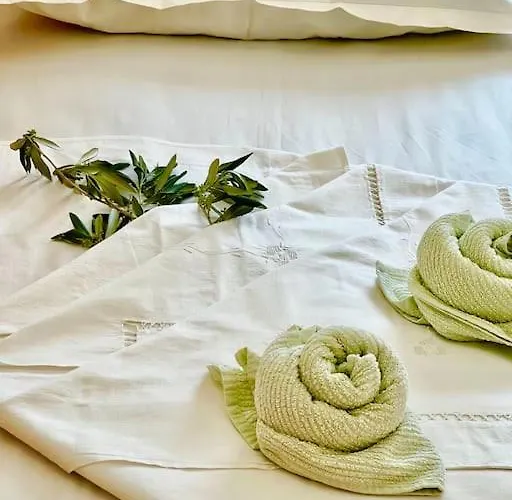 With Private Parking , דירה מאקרסקה