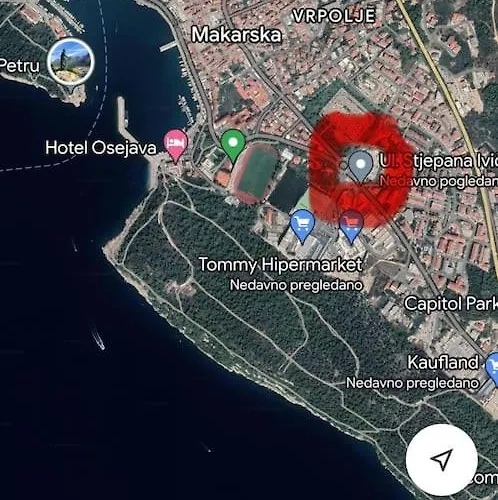 Lägenhet With Private Parking , Makarska